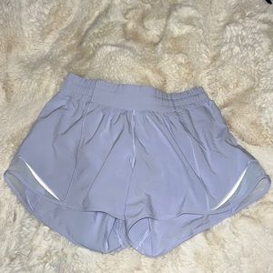 Lululemon low rise lined hotty hot short 4”